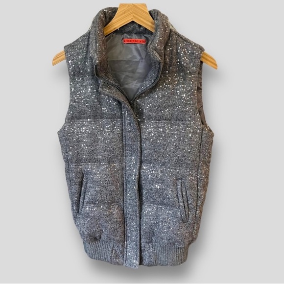 Alice + Olivia Metallic Gray Wool Sequin Fox Fur Puffer Vest - Picture 3 of 9